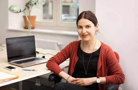Burcu Akdoğan-Werner (sie/ihr)